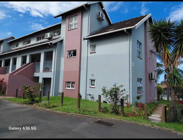 2 BEDROOM APARTMENT FOR SALE IN OVERPORT